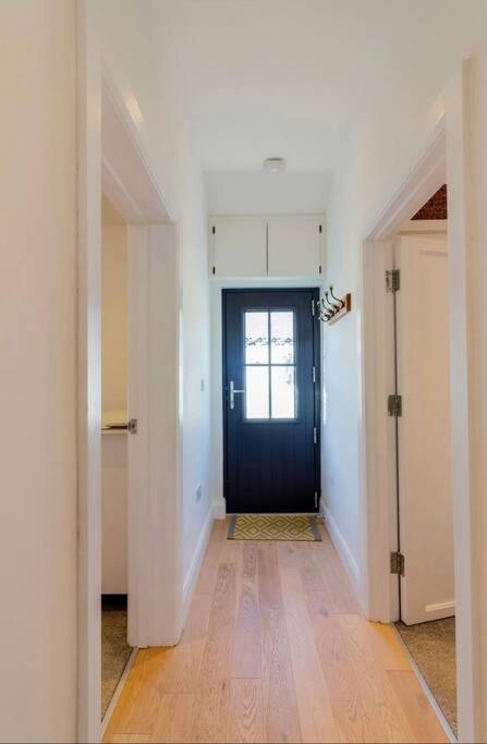 Newly Refurbished Traditional Cottage Blackrock 布莱克罗克 外观 照片