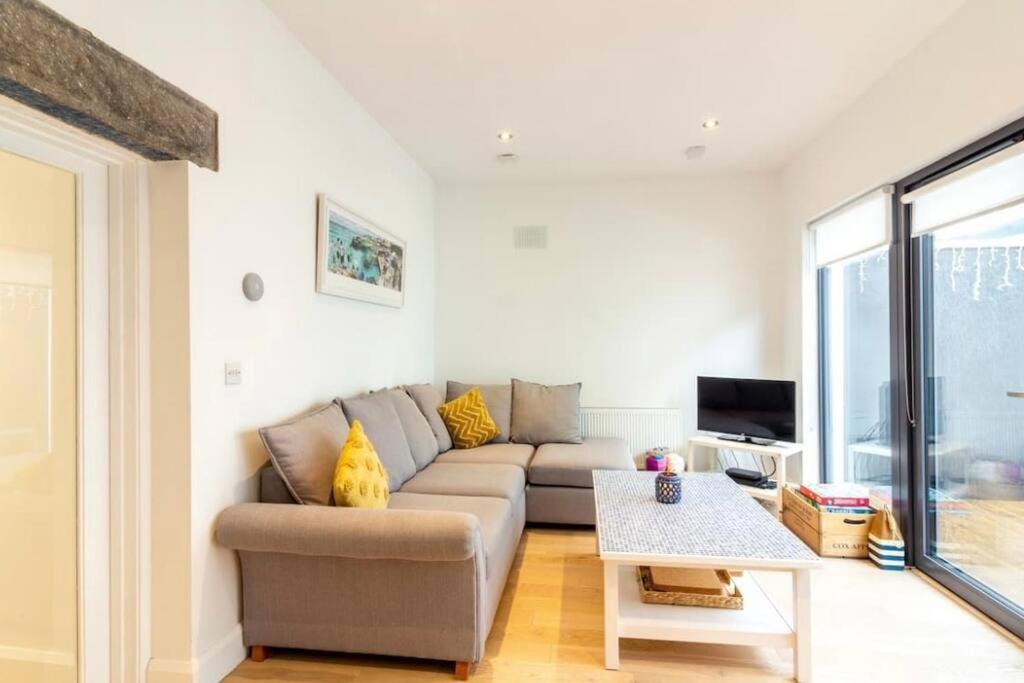 Newly Refurbished Traditional Cottage Blackrock 布莱克罗克 外观 照片